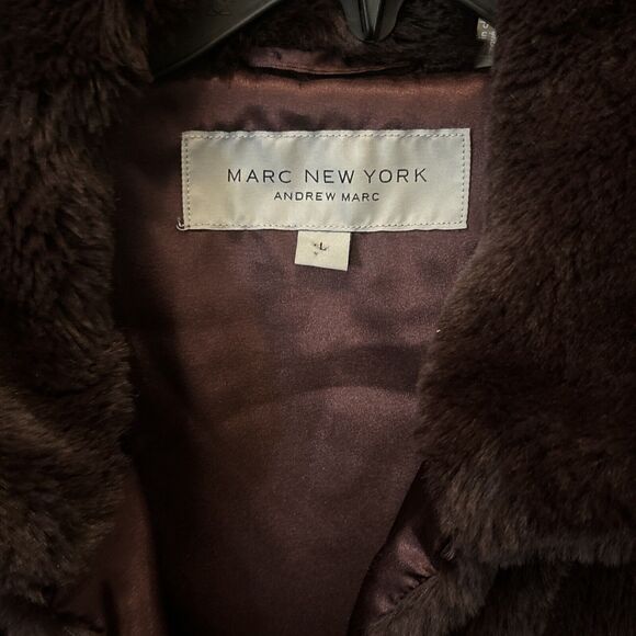 Marc New York Women L Chocolate Brown Faux Fur Sleeveless Vest Pockets Soft EUC - Picture 2 of 4